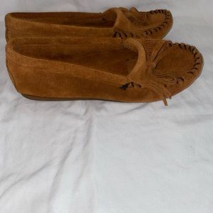 Minnetonka  Brown Moccasins 7, NWOT